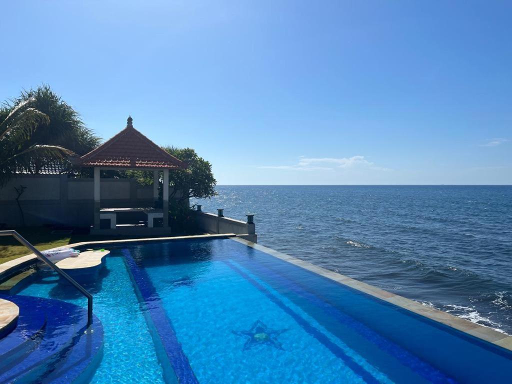 Coco Blu Villa Singaraja  Luaran gambar