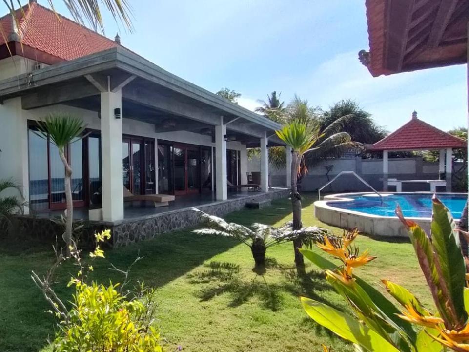Coco Blu Villa Singaraja  Luaran gambar